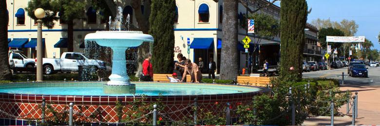 The fountain at the Old Towne Orange circle close to 澳门威尼斯人app下载大学